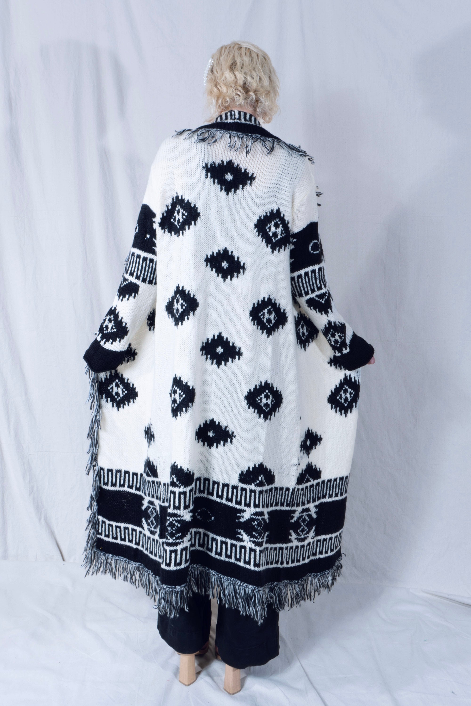 Mareki Cardigan Coat in White and Black