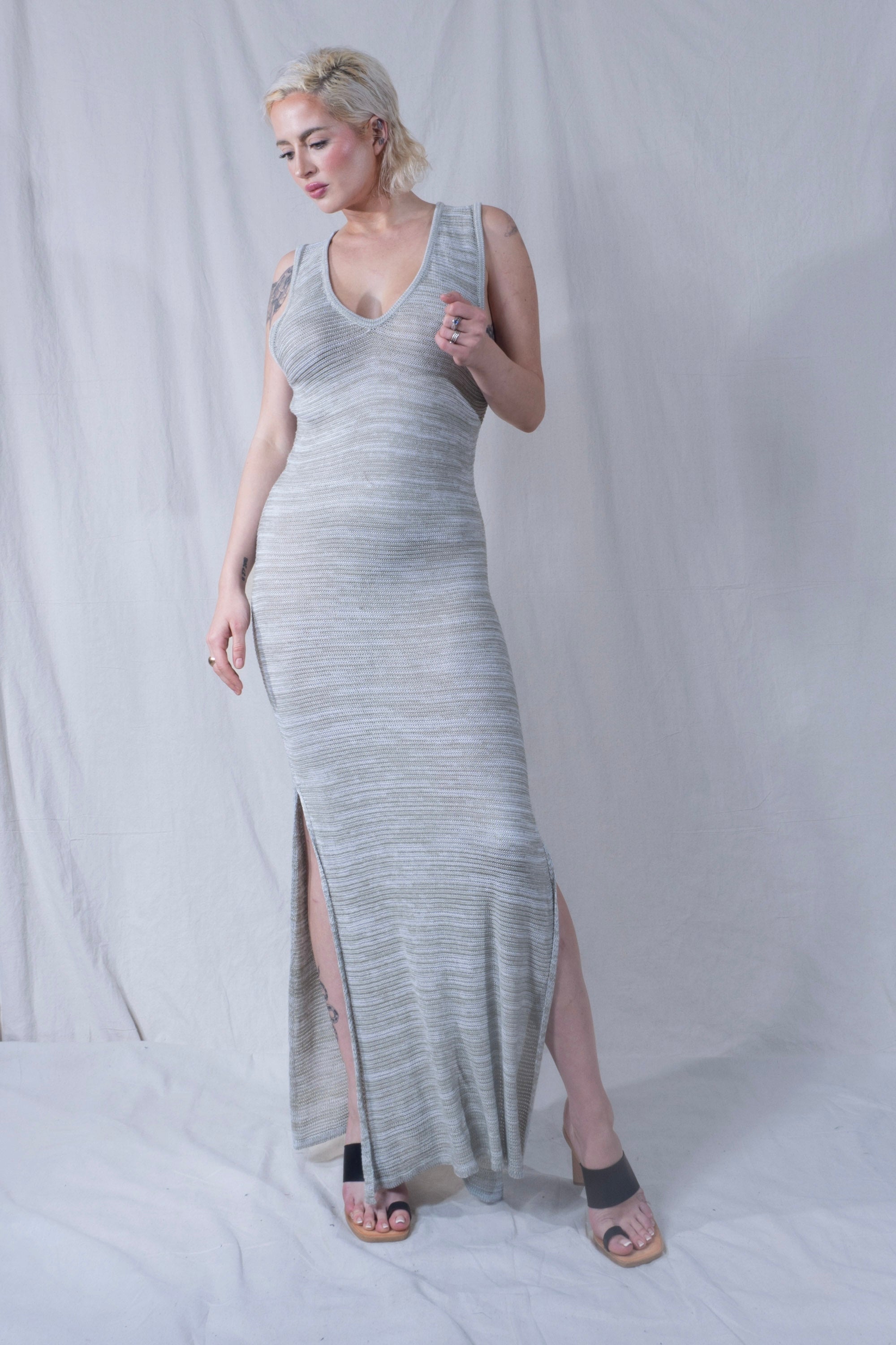 Omi Dress Fine Knit in Grey and Beige