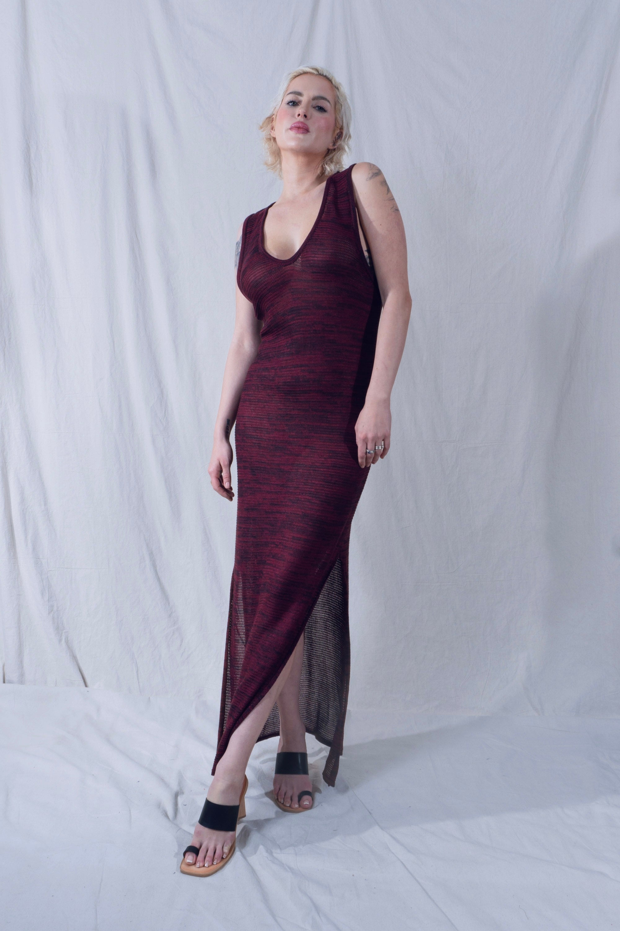 Omi Dress Fine Knit in Red and Black