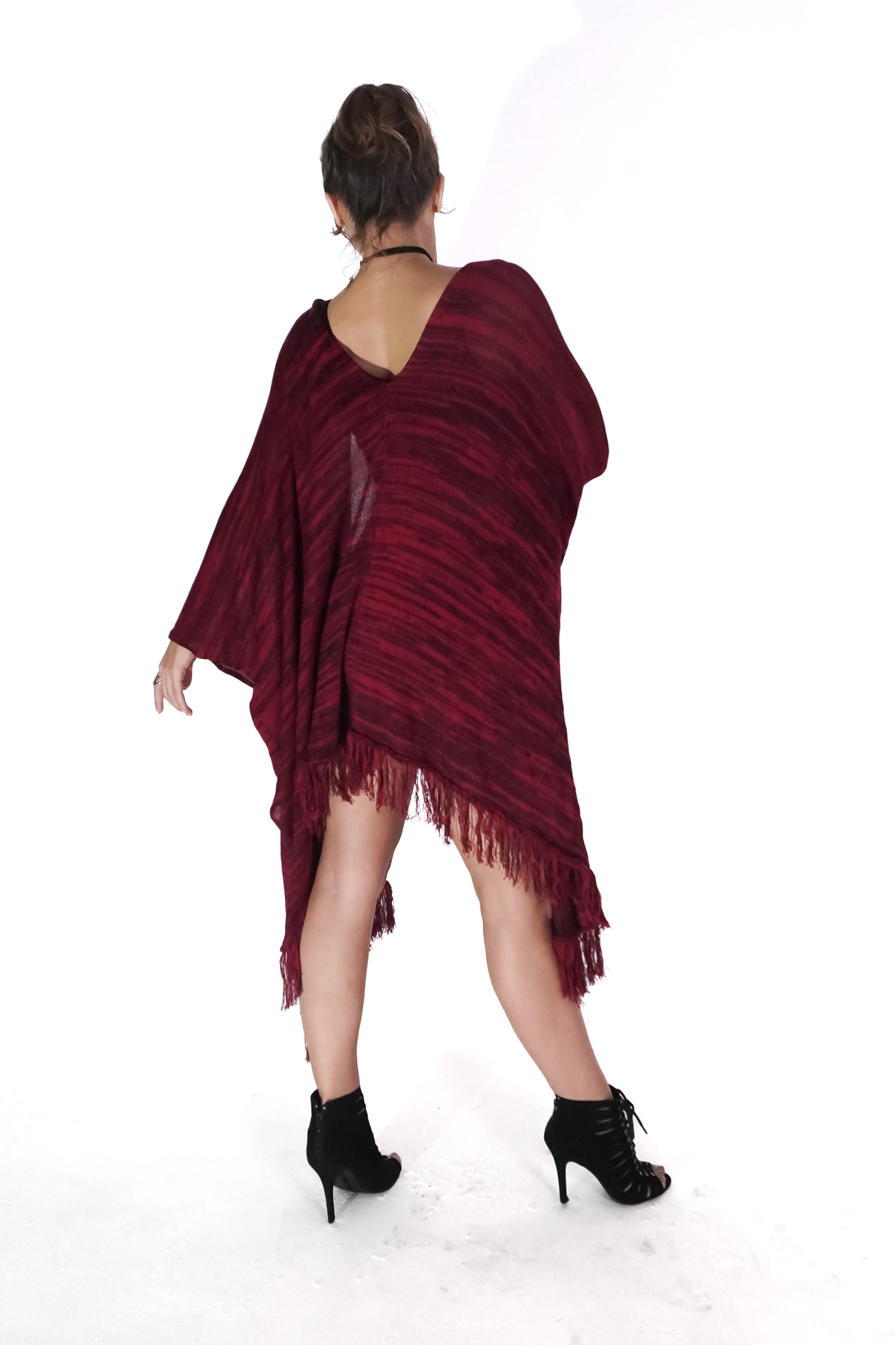 Rhiane Kimono in Black and Red