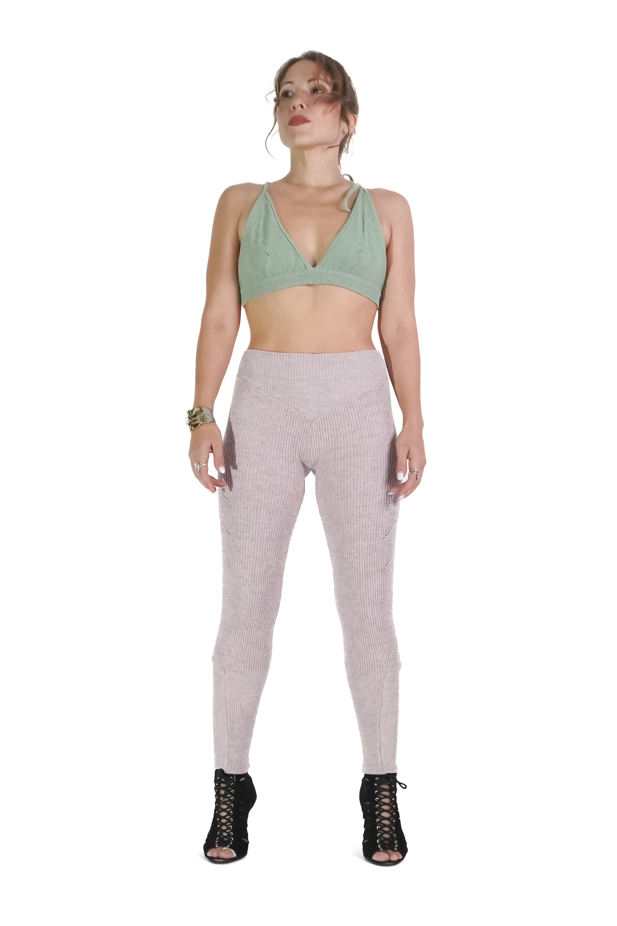 Tempo Ribbed Cable Knit Leggings in Lavender