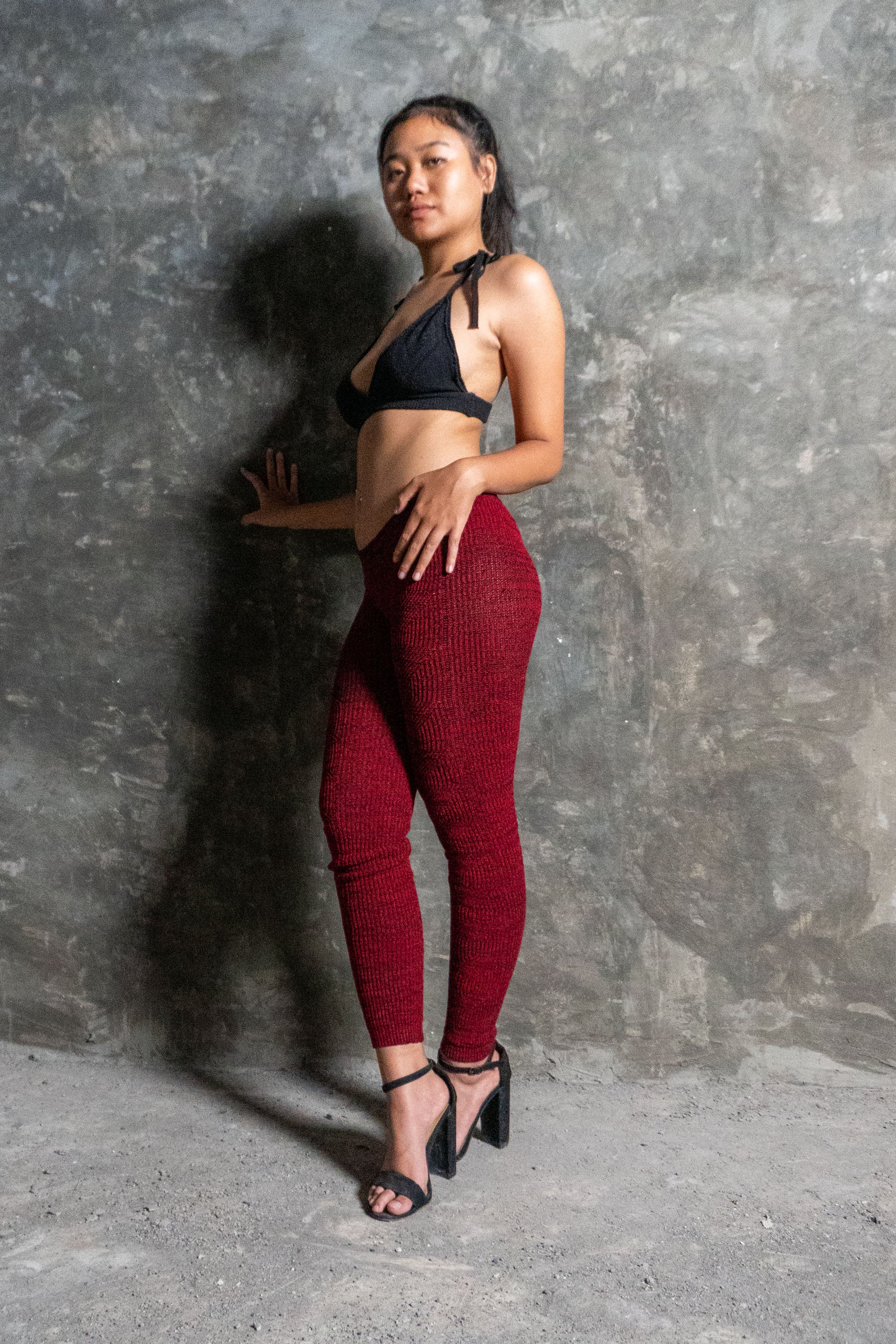 Cava Low Rise Cable Knit Leggings in Red and Black