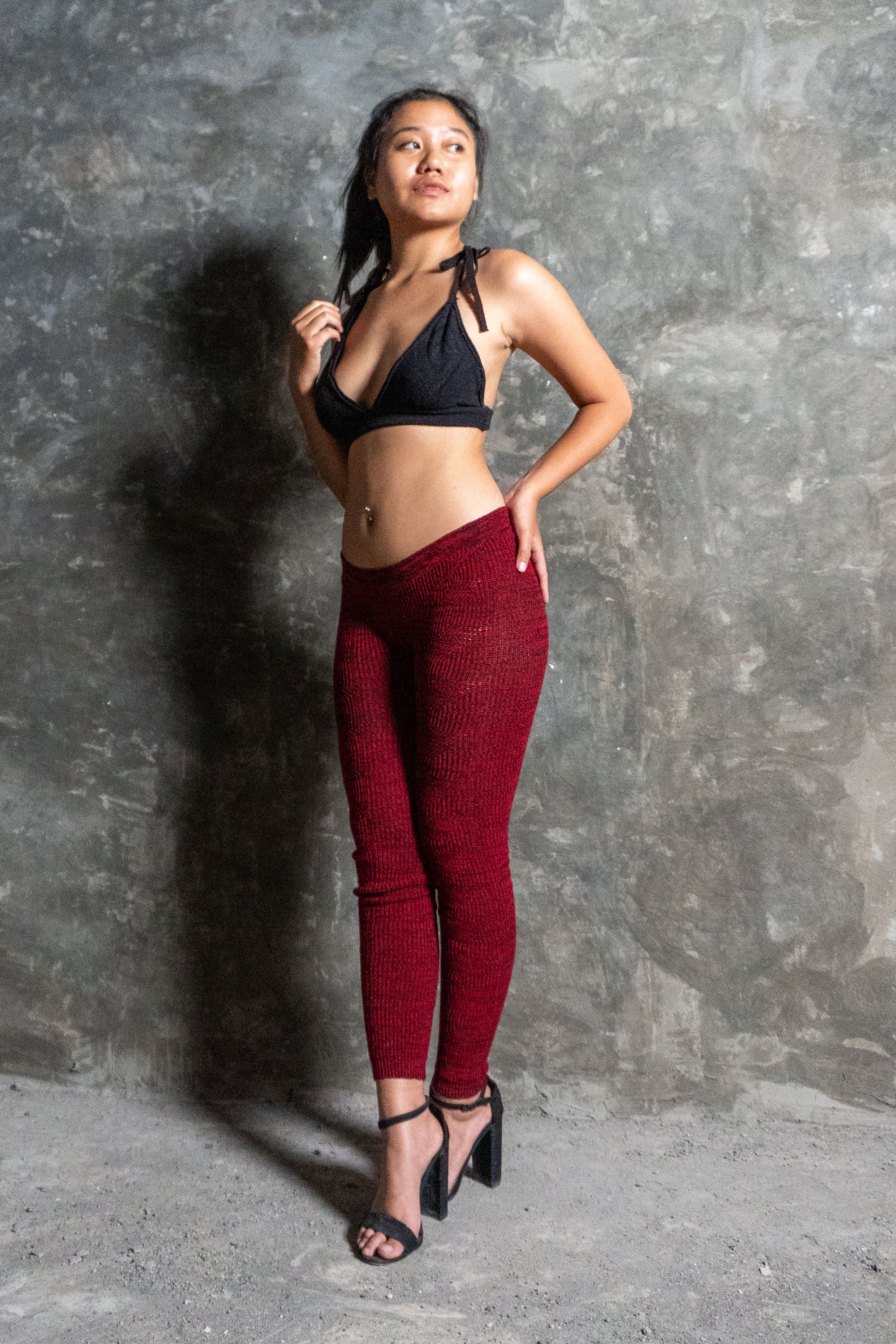 Cava Low Rise Cable Knit Leggings in Red and Black