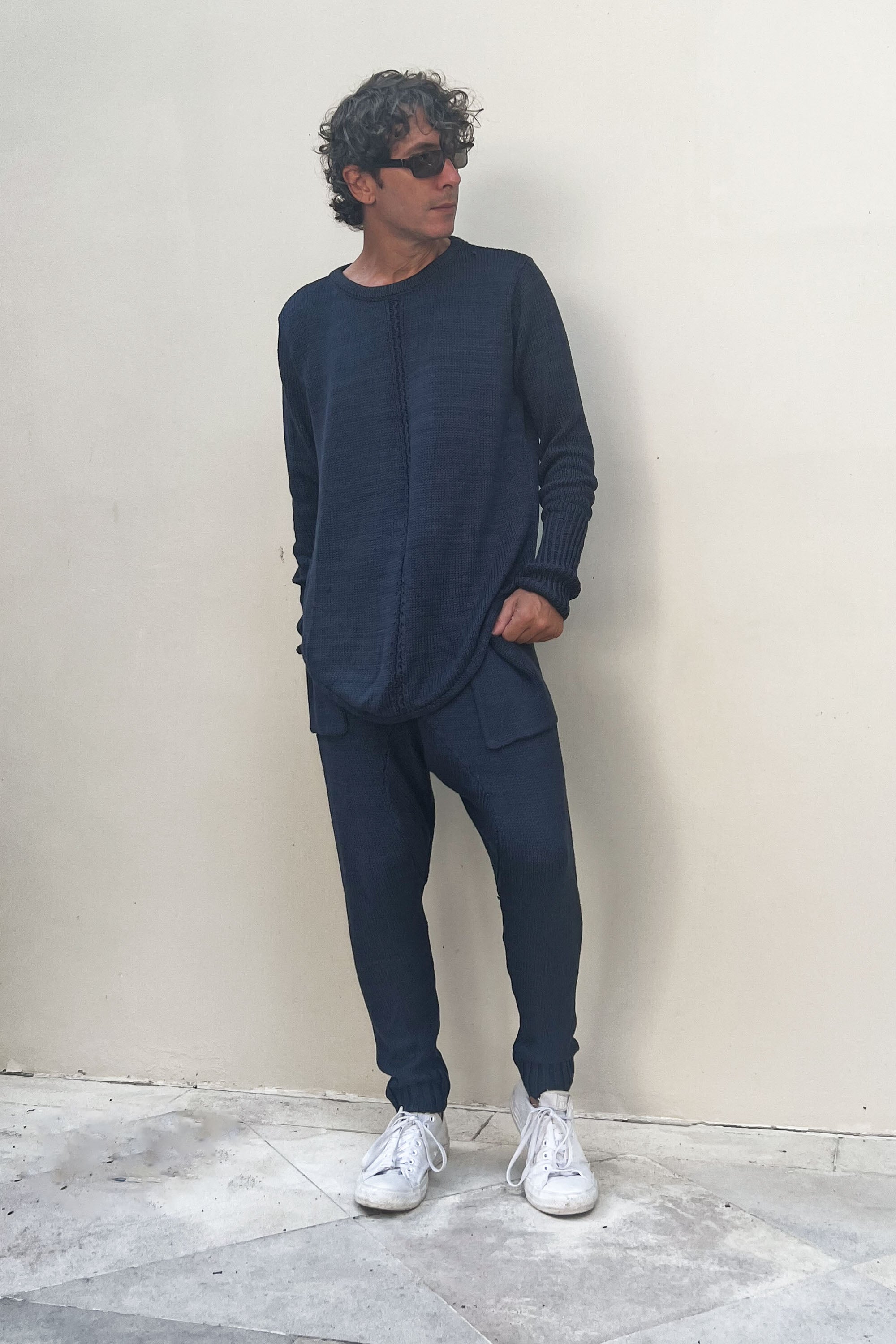 Davos Crew Neck Sweater in Navy